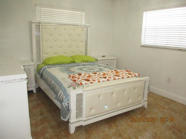 9330 NW 10 Street, Pembroke Pines FL 33024