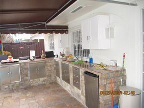 9330 NW 10 Street, Pembroke Pines FL 33024