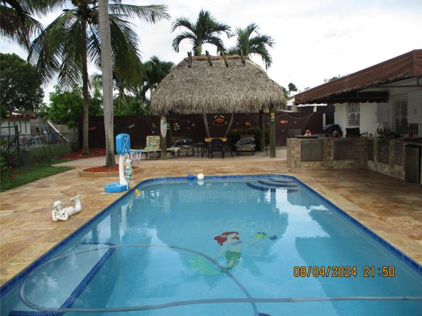 9330 NW 10 Street, Pembroke Pines FL 33024