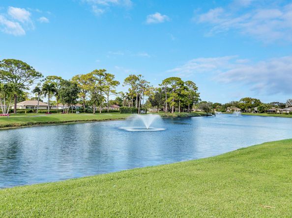 13397 Garth Court, Palm Beach Gardens FL 33418