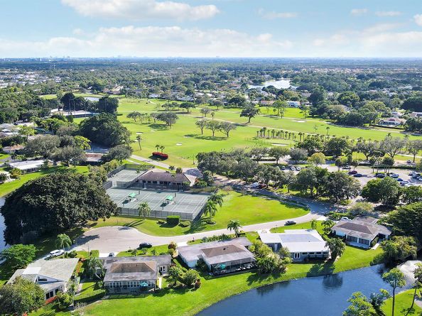 13397 Garth Court, Palm Beach Gardens FL 33418