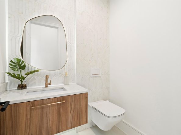 2880 NE 9th Street, Pompano Beach FL 33062