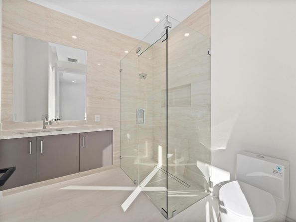 2880 NE 9th Street, Pompano Beach FL 33062