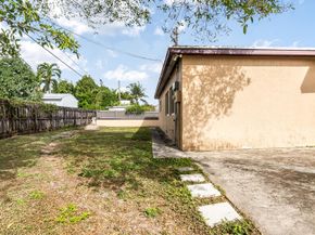 3500 SW 47 Ave Avenue, West Park FL 33023