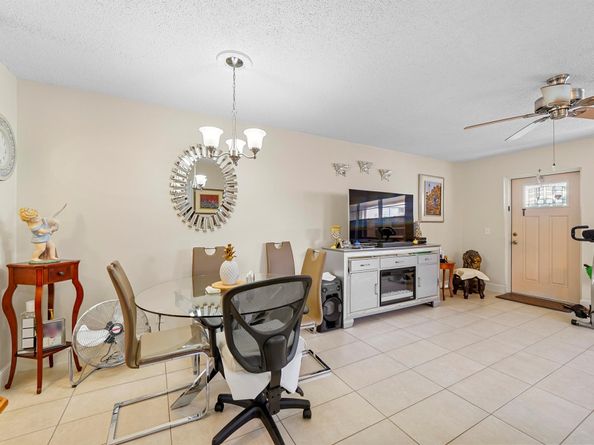 213 Cambridge I, West Palm Beach FL 33417