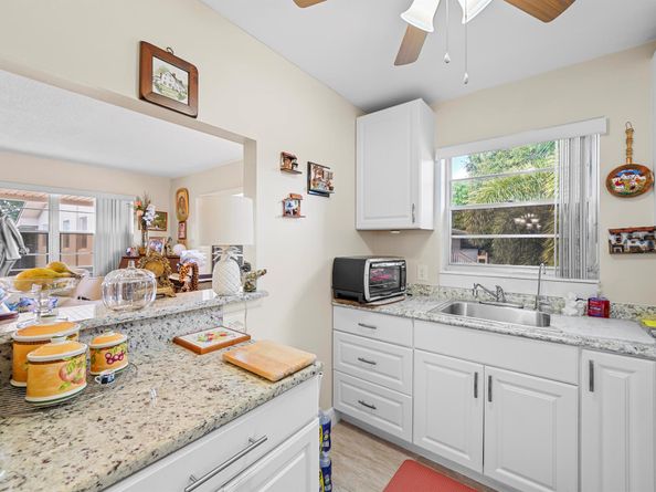 213 Cambridge I, West Palm Beach FL 33417