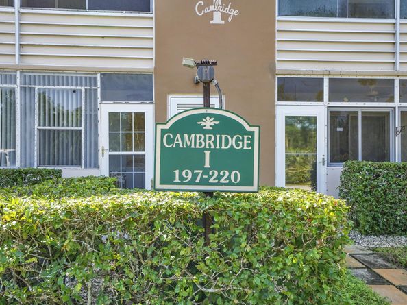 213 Cambridge I, West Palm Beach FL 33417