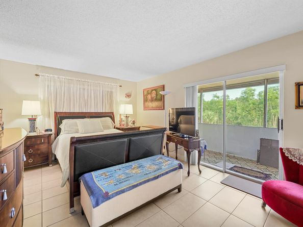 213 Cambridge I, West Palm Beach FL 33417