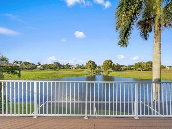 12601 Eagle Trace Blvd, Coral Springs FL 33071