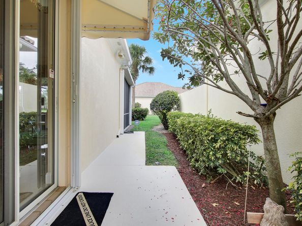 1402 James Bay Road, Palm Beach Gardens FL 33410