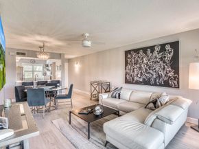 12790 Briarlake Drive 202, Palm Beach Gardens FL 33418