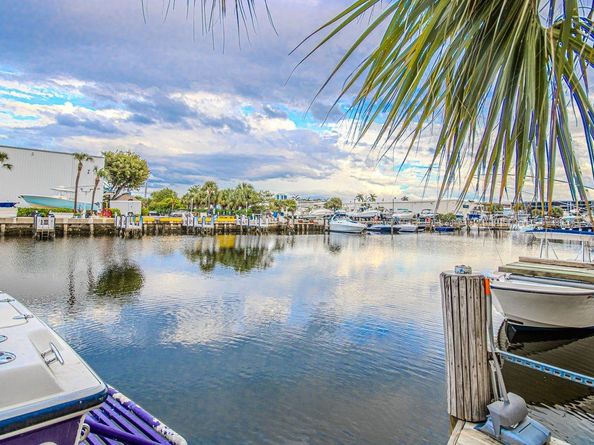 1861 SE 6th St, Pompano Beach FL 33060