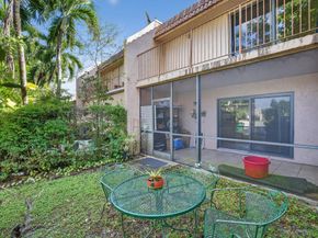 16 Toledo Ct 338, Davie FL 33324