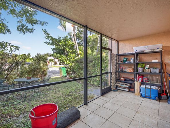 16 Toledo Ct 338, Davie FL 33324