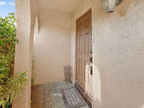 16 Toledo Ct 338, Davie FL 33324