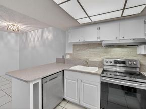 16 Toledo Ct 338, Davie FL 33324