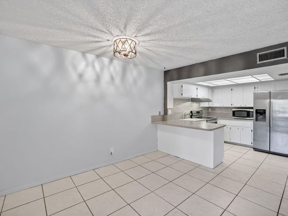 16 Toledo Ct 338, Davie FL 33324