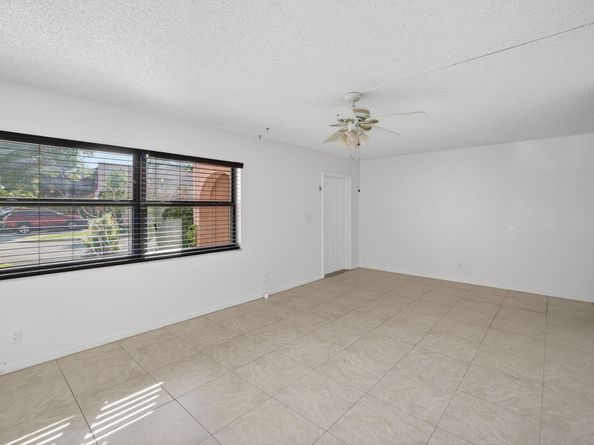 16 Toledo Ct 338, Davie FL 33324