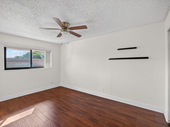 16 Toledo Ct 338, Davie FL 33324