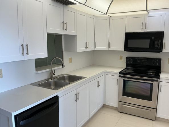 2303 Lucaya Ln F3, Coconut Creek FL 33066