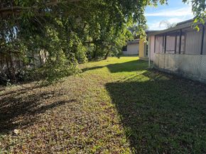 7101 NW 68th St, Tamarac FL 33321