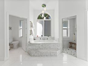 1290 Manor Court, Weston FL 33326