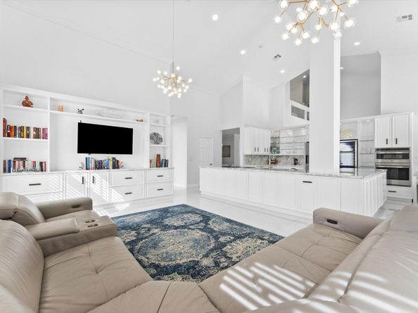 1290 Manor Court, Weston FL 33326