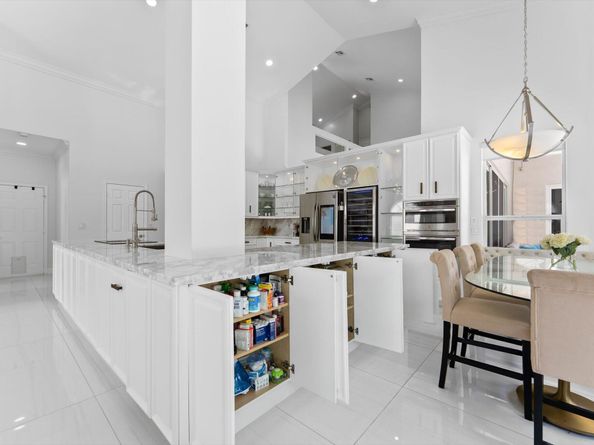 1290 Manor Court, Weston FL 33326