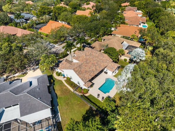 1290 Manor Court, Weston FL 33326