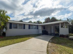 802 Royal Palm Beach Boulevard, Royal Palm Beach FL 33411