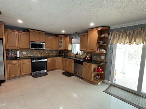 854 Royal Palm Beach Boulevard, Royal Palm Beach FL 33411