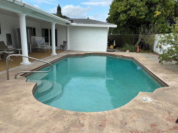 854 Royal Palm Beach Boulevard, Royal Palm Beach FL 33411