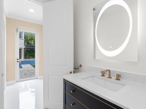 2890 NE 27th St, Fort Lauderdale FL 33306