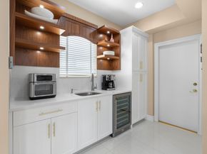 2890 NE 27th St, Fort Lauderdale FL 33306