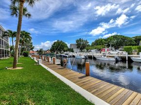 5900 NE 7th Avenue 106n, Boca Raton FL 33487