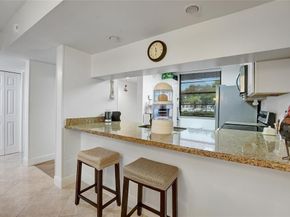 1502 Whitehall Dr 106, Davie FL 33324