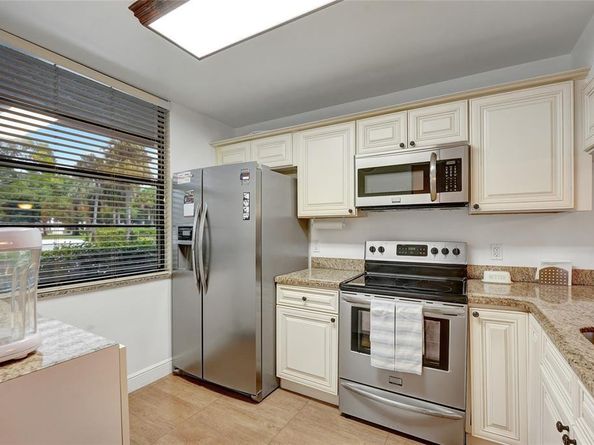 1502 Whitehall Dr 106, Davie FL 33324