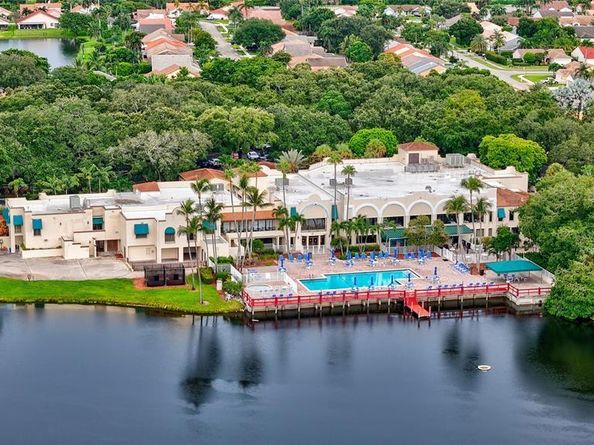 1502 Whitehall Dr 106, Davie FL 33324