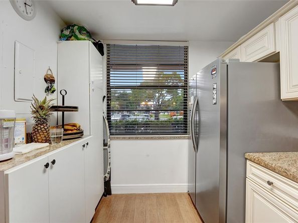 1502 Whitehall Dr 106, Davie FL 33324