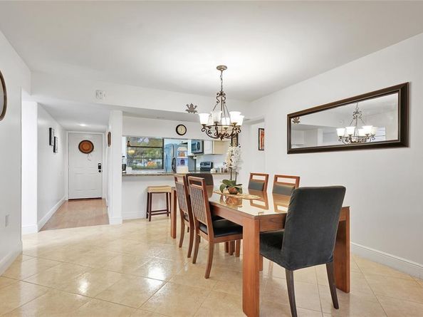 1502 Whitehall Dr 106, Davie FL 33324