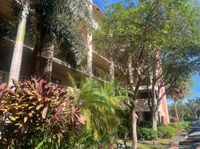 2208 S Cypress Bend Drive 106, Pompano Beach FL 33069