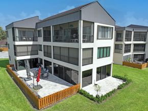 1660 Twelve Oaks Way 101 & 50 Ft. Dock & 30k L, North Palm Beach FL 33408