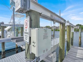 1660 Twelve Oaks Way 101 & 50 Ft. Dock & 30k L, North Palm Beach FL 33408