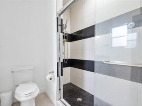 8211 NW 74th Ave, Tamarac FL 33321