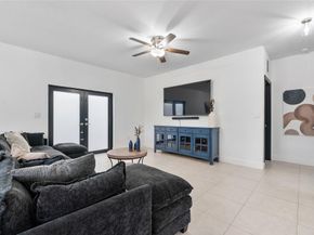 8211 NW 74th Ave, Tamarac FL 33321