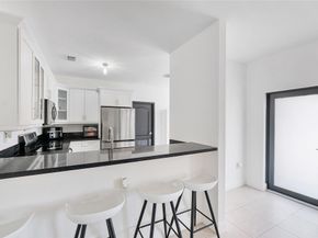 8211 NW 74th Ave, Tamarac FL 33321