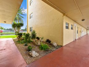 3990 NW 42nd Avenue 108, Lauderdale Lakes FL 33319