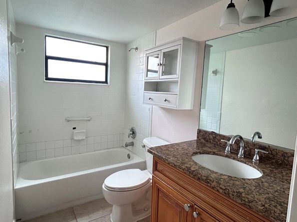 1525 Lake Crystal Drive D, West Palm Beach FL 33411