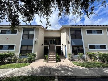 1525 Lake Crystal Drive