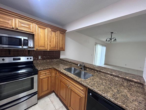 1525 Lake Crystal Drive D, West Palm Beach FL 33411